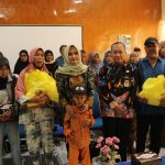 Wakil Wali Kota Serahkan Bantuan Sembako kepada Disabilitas Ganda