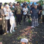 Hadiri Pemakaman DR. Yusqon, Walkot Tegal: Dunia Pendidikan Kota Tegal Kehilangan Seorang Tokoh