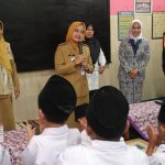 Wawali Berikan Trauma Healing bagi Peserta Didik Terdampak Banjir di Kecamatan Margadana