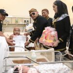 Peringati HUT ke-446 Kota Tegal, Dedy Yon Serahkan Dokumen Kependudukan Anak