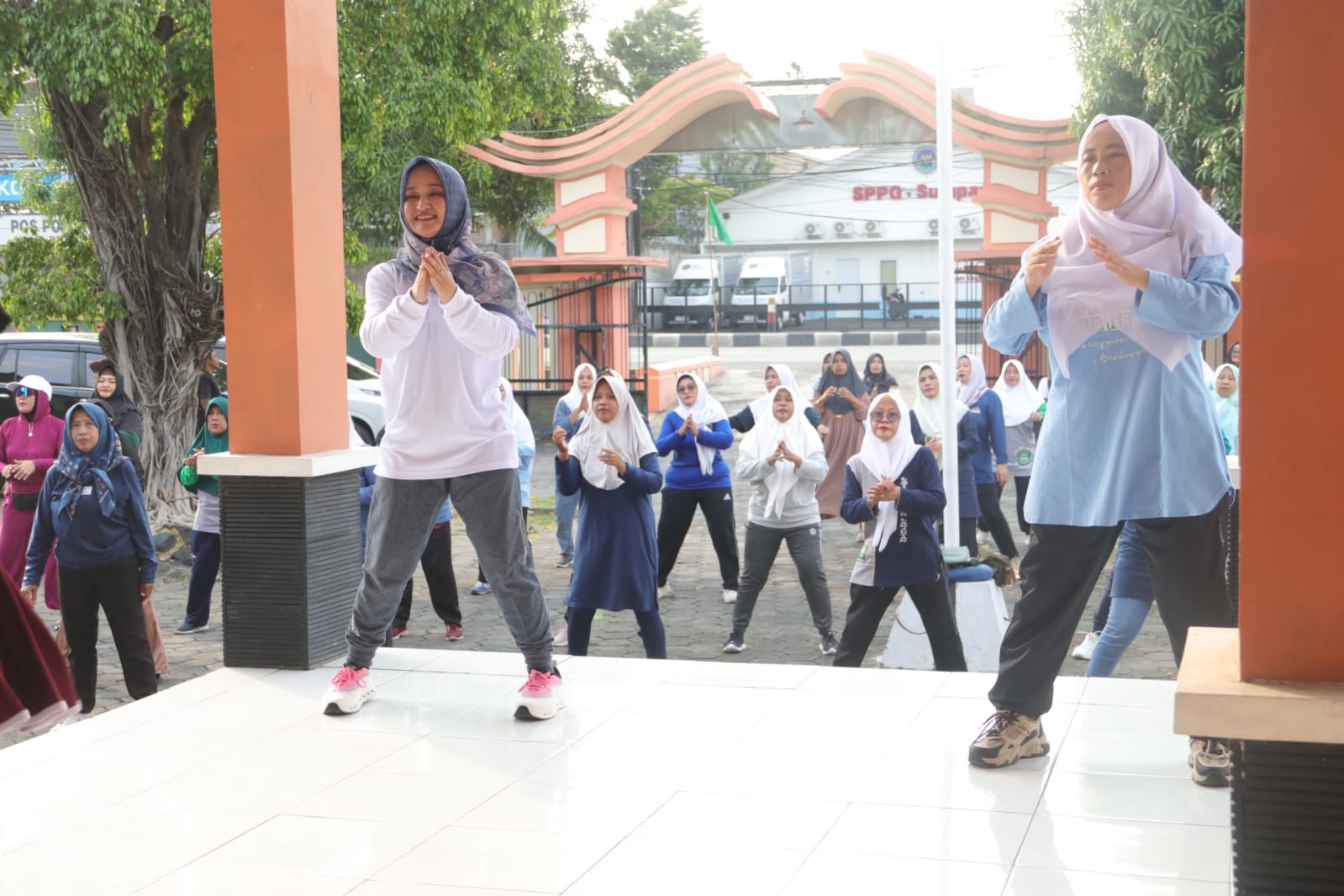 Ratusan Sahabat Fatayat Kota Tegal Senam Bersama Mba Iin