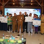 Pemkot Salurkan BLT DBHCHT Bagi 197 Buruh Pabrik dan Bantuan Uang Transport Bagi 126 Siswa Tidak Mampu