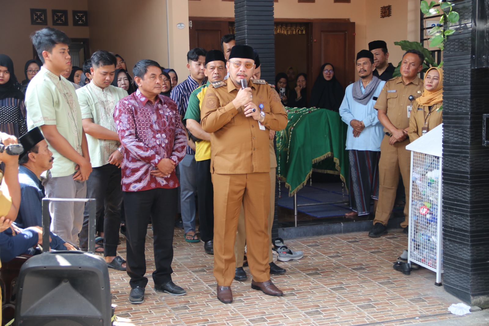 Melepas Alm. Budi Hartono, Wali Kota Tegal Sampaikan Apresiasi atas Pengabdian