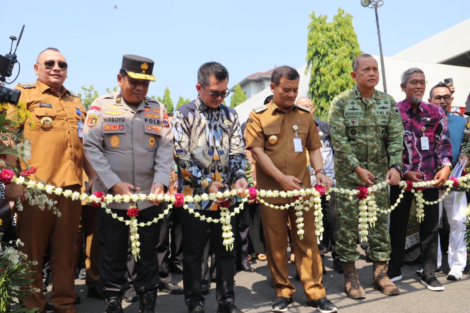 Opening Ceremony Hari Jadi ke-81 Provinsi Jawa Tengah, Momentum Gumregut Nyawiji Membangun Jateng