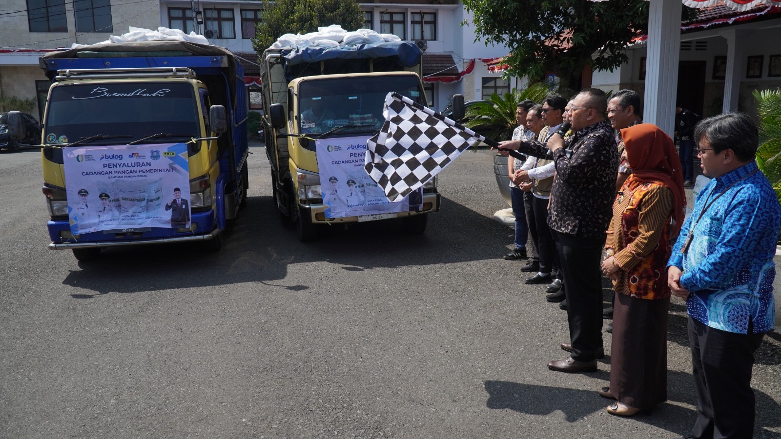 Pemkot Tegal Salurkan 872,55 Ton Beras Bantuan untuk 29.085 Penerima