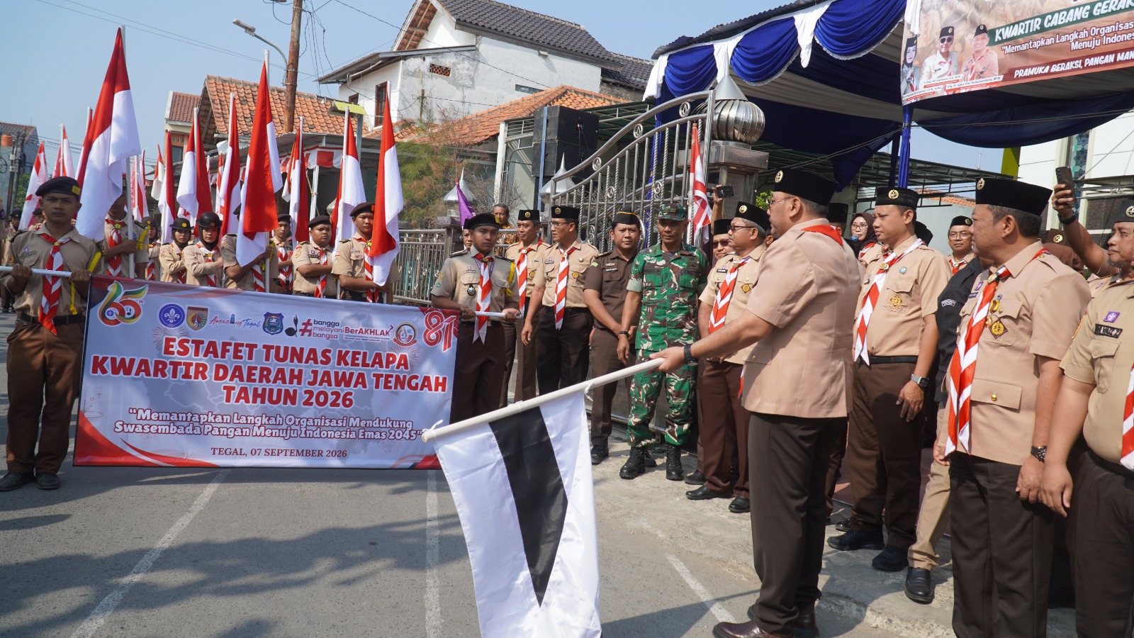 Wali Kota Tegal Berangkatkan Estafet Tunas Kelapa 2026, Pramuka Didorong Jadi Pelopor Kemandirian dan Swasembada Pangan