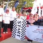 Ribuan Peserta Ramaikan Jalan Sehat HUT ke-81 PMI Kota Tegal